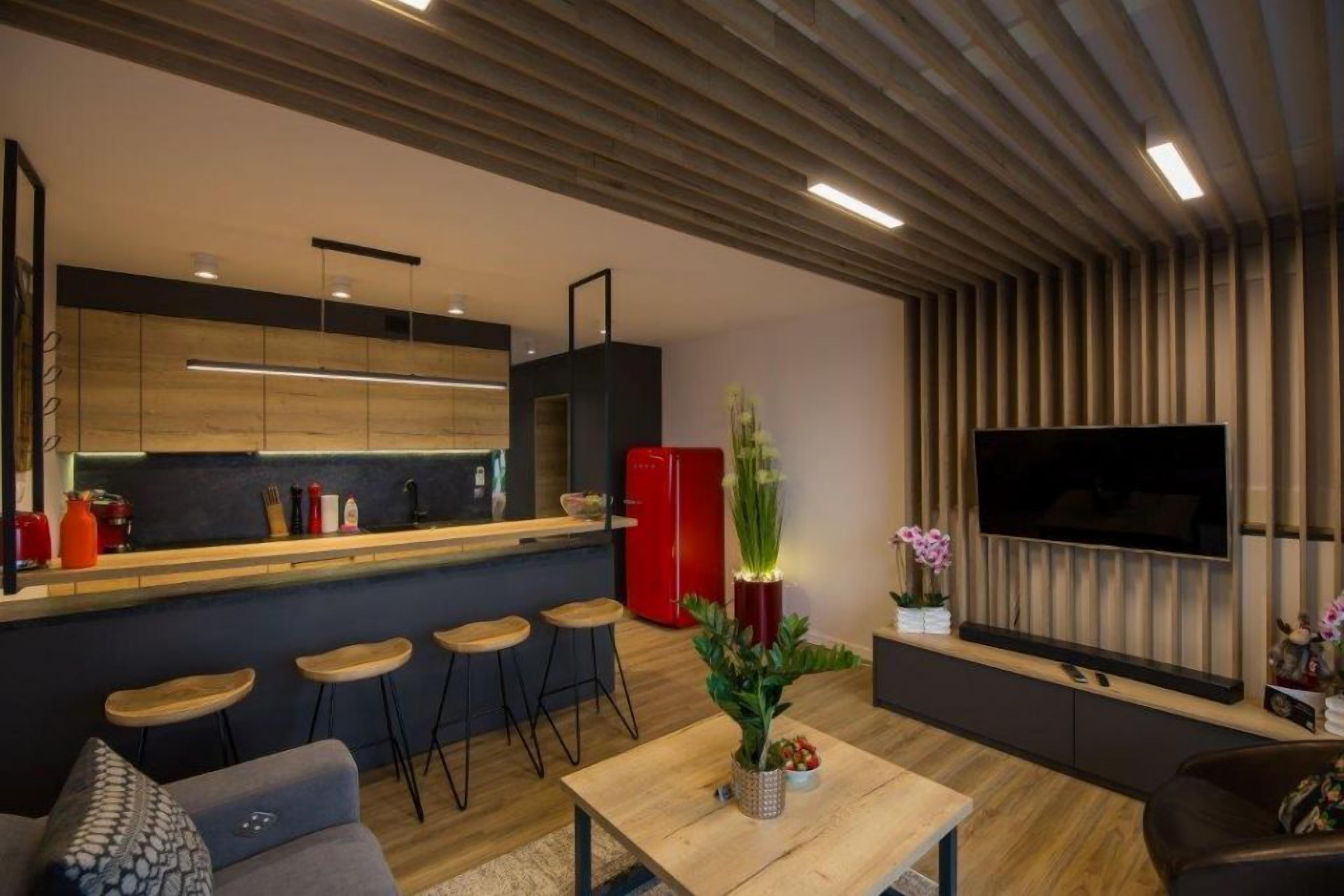 Apartment (Lux Red / Bukowa 17a Street) | Soundproofing, iron/ironing board, bed sheets