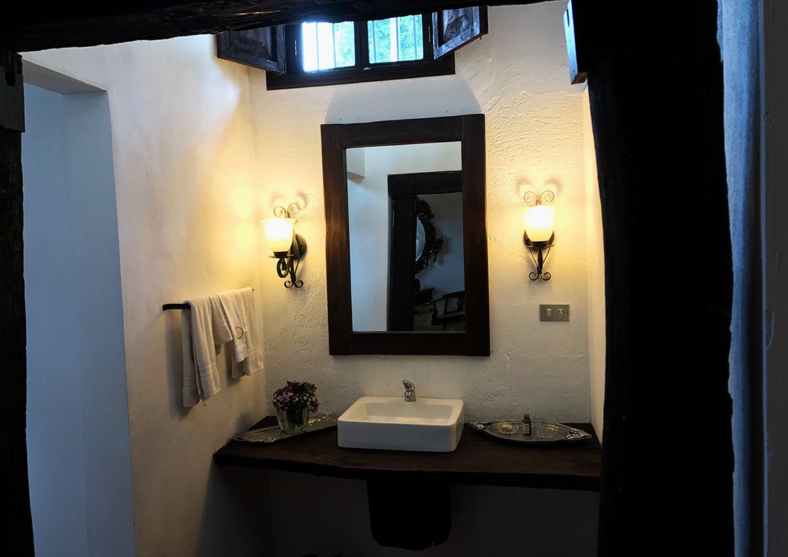 honeymoon suite, 1 king bed, non smoking | bathroom sink