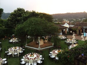 屋外バンケット スペース