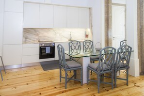 Apartment, 2 Bedrooms, Terrace | In-room dining - Liiiving in Porto Central Secret Terrace (Porto)