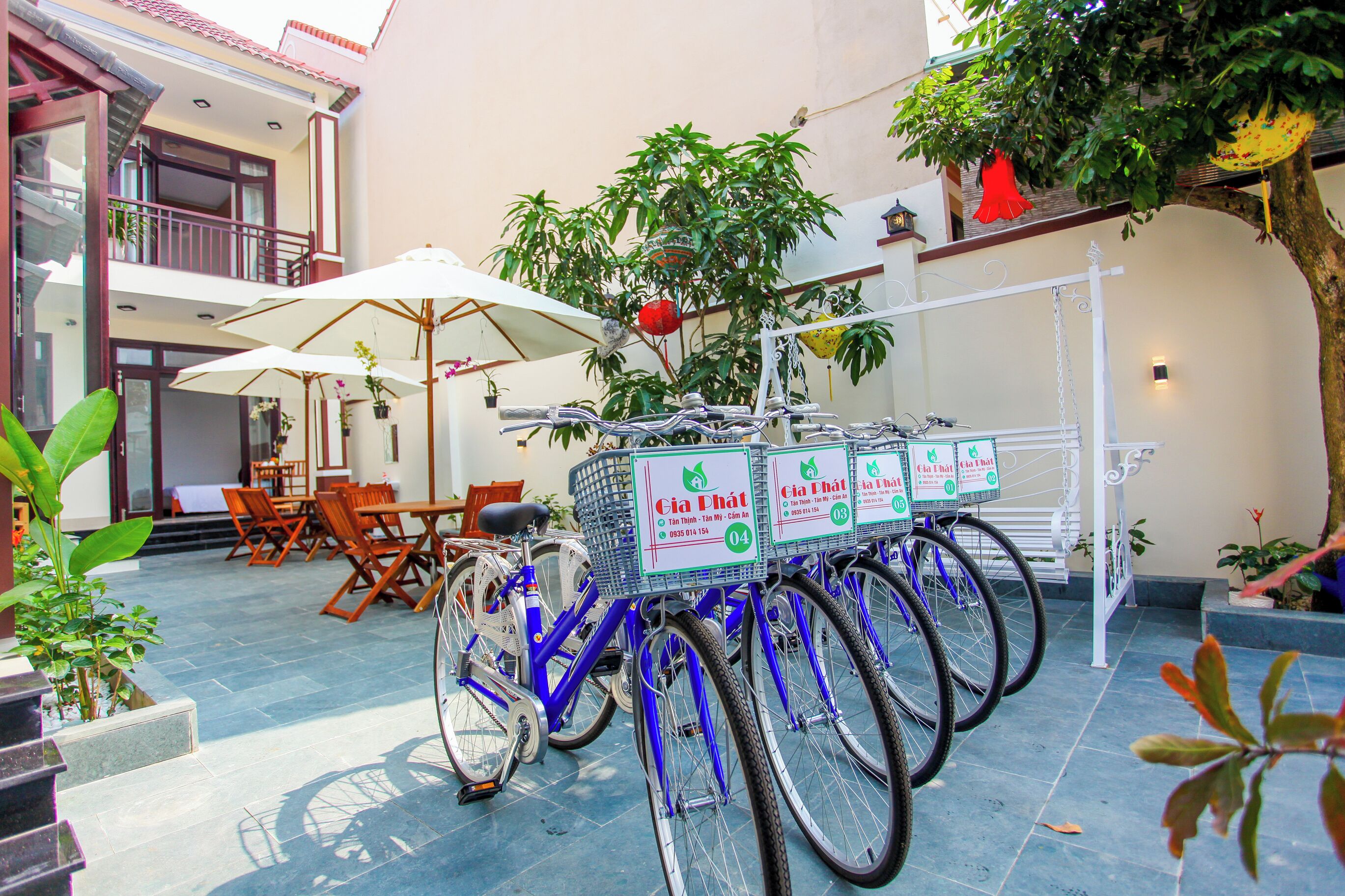 Deluxe Double Room, Garden View | Terrace/patio