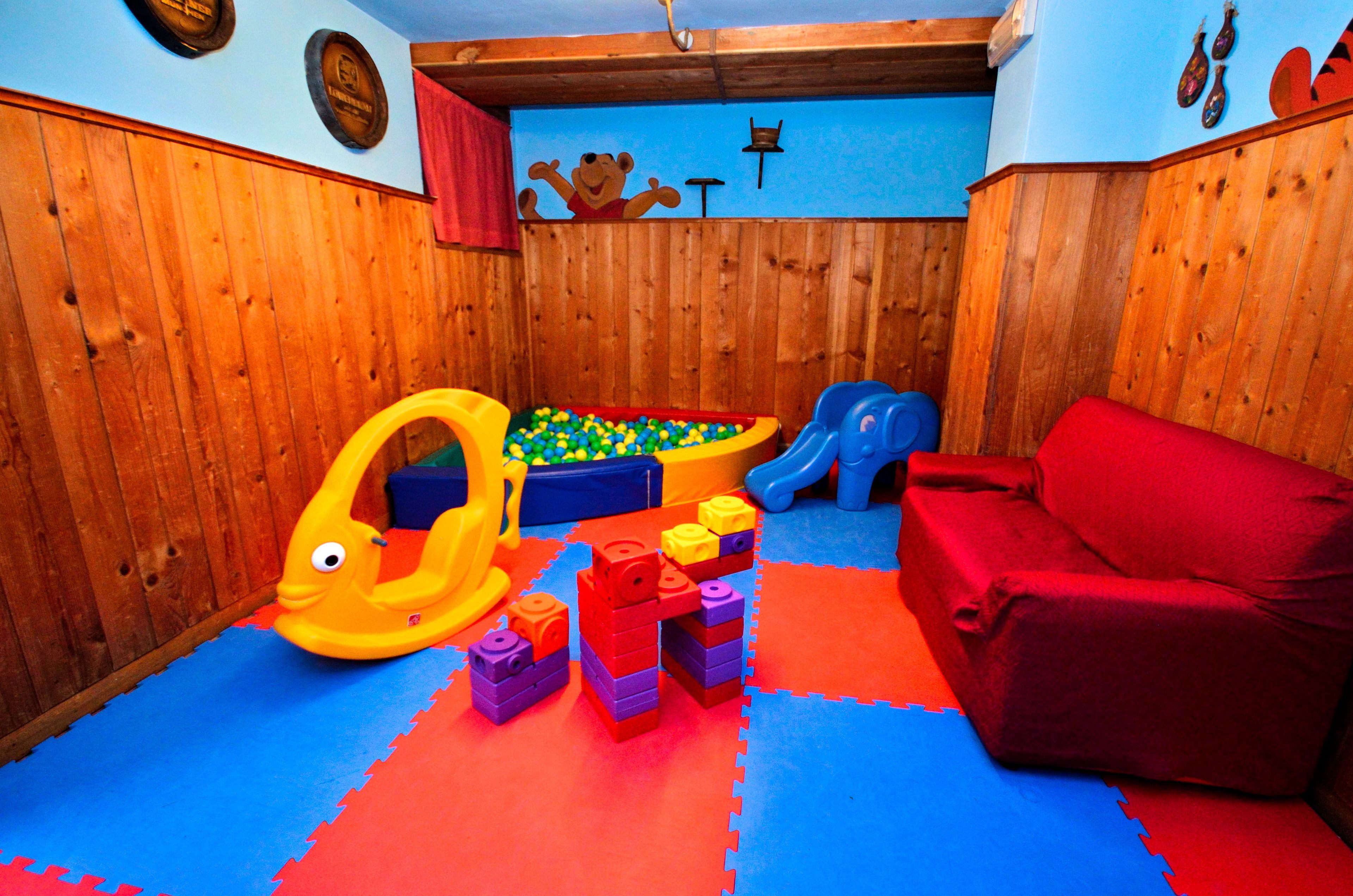 Area giochi per bambini (al coperto)