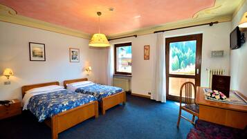 In-room safe, desk, laptop workspace, blackout drapes