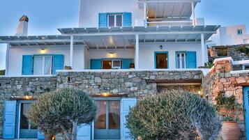 Bagian depan properti