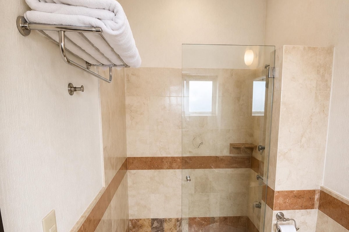 Bathroom | Free toiletries, hair dryer, towels, soap
