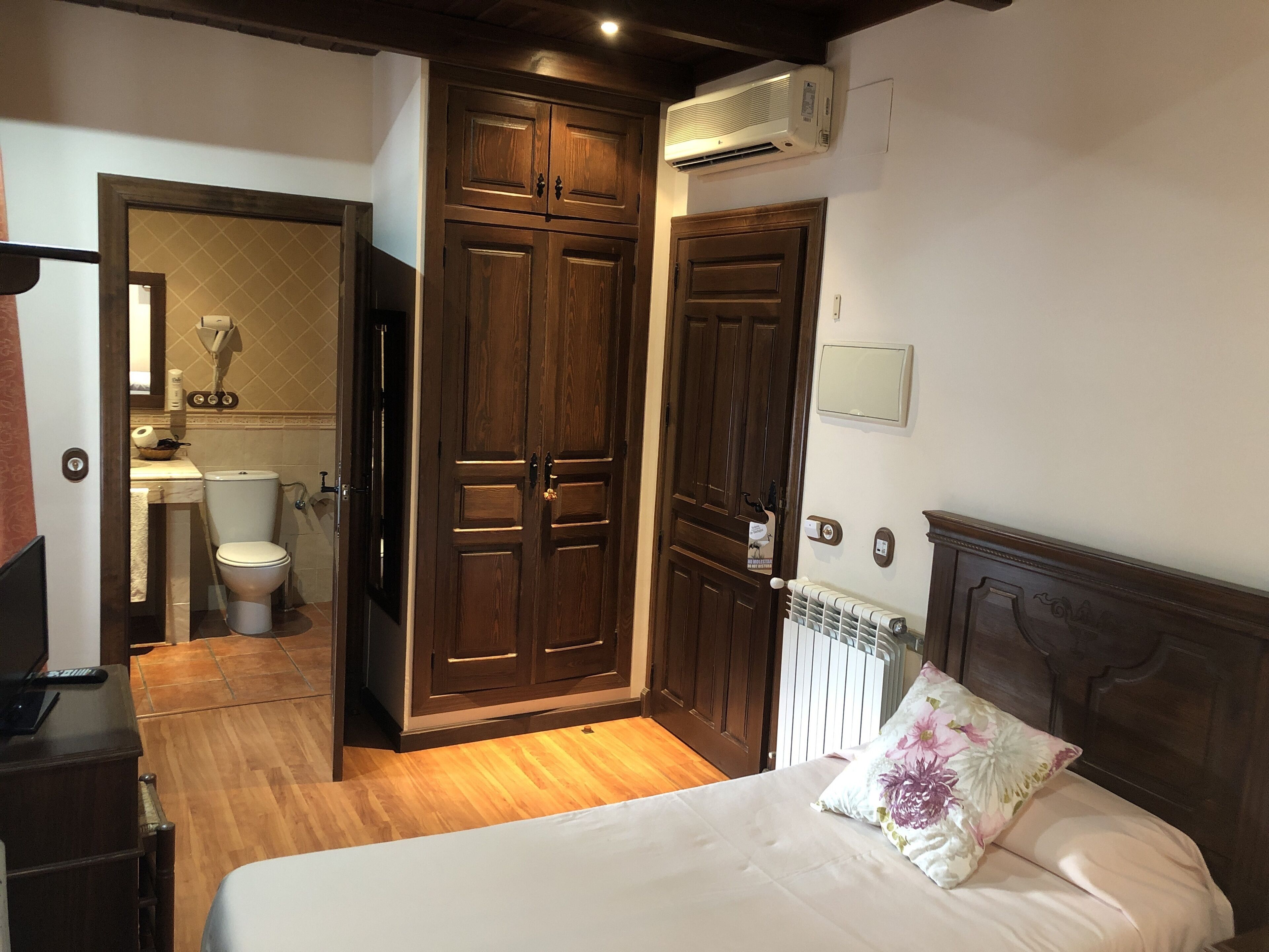 Twin Room | Free WiFi, bed sheets, wheelchair access