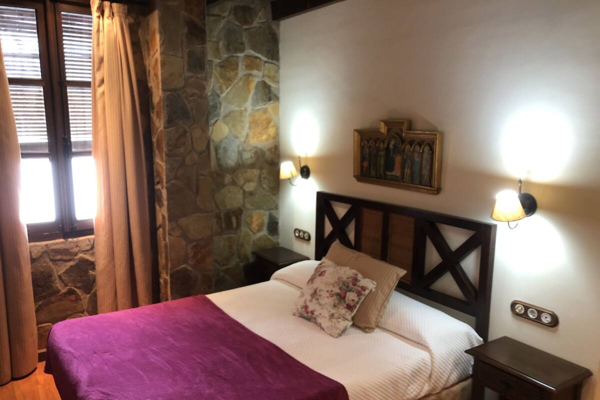 Double Room | Free WiFi, bed sheets, wheelchair access