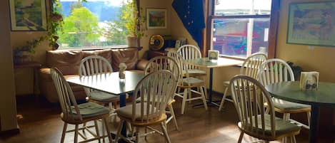 Free daily full breakfast