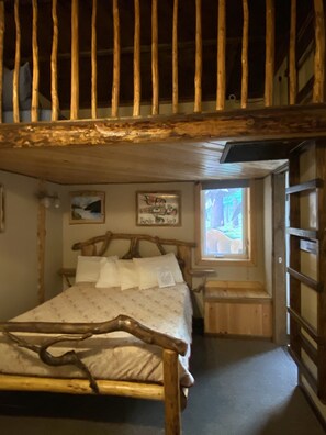 スタンダード ルーム 1 ベッドルーム 禁煙 (Standard Rooms with Loft) | 客室ごとに異なる装飾、客室ごとに異なるインテリア、遮光カーテン、ベビーベッド (無料)