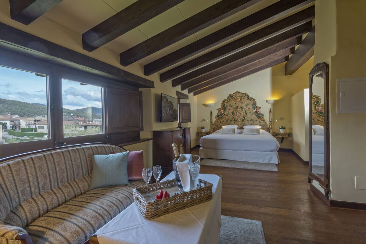 Svit (Cal Sastre) | Minibar, skrivbord, ljudisolering och strykjärn/strykbräda