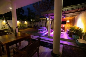 Front of property - Temple Tree Hotel Weligama (Weligama)