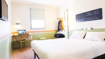 Quarto casal, várias camas | Escrivaninha, quartos à prova de som, Wi-Fi de cortesia, roupa de cama