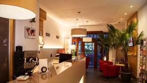 Unclassified image, 2 of 56, button - Hotel Specht (Dortmund)