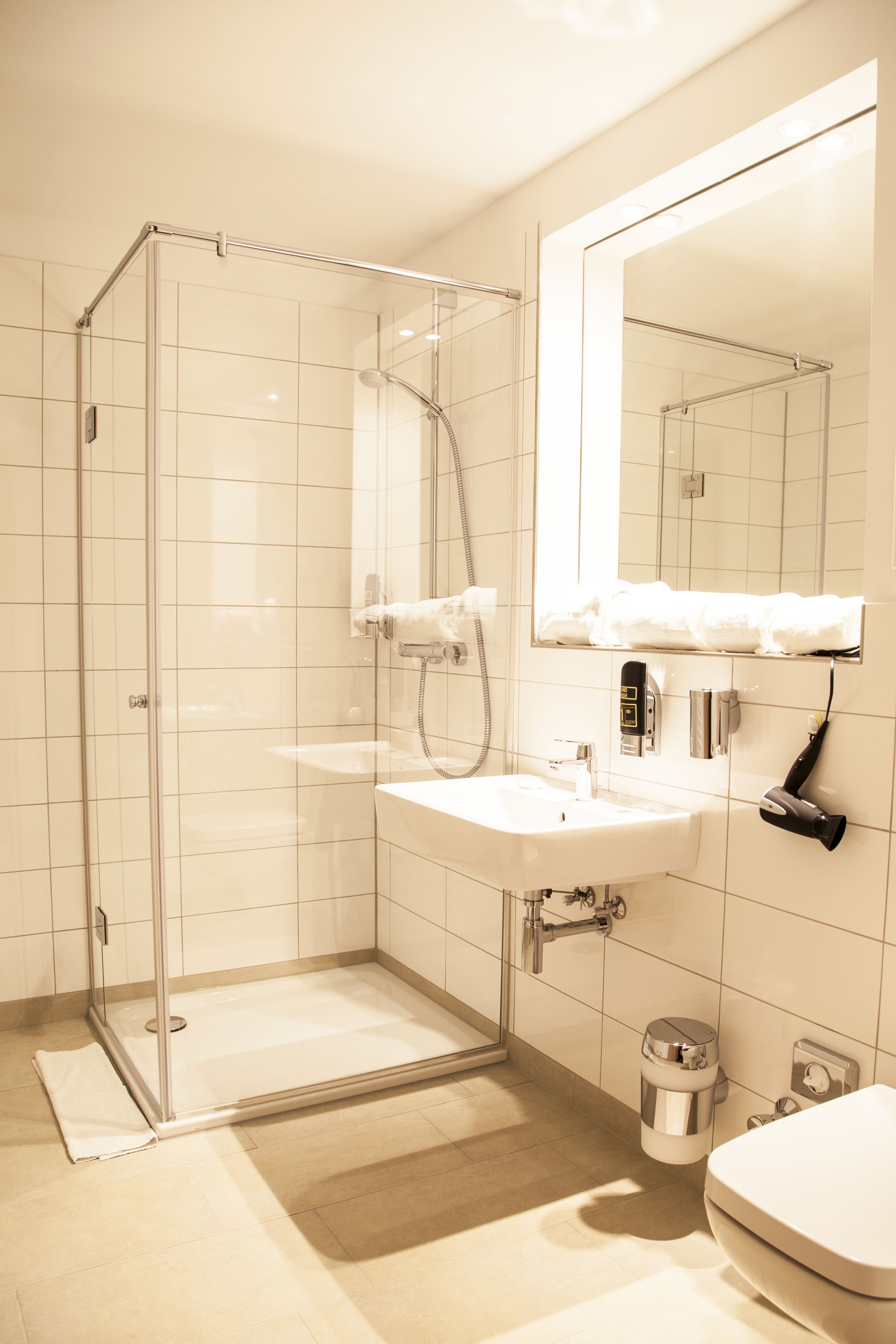 standard single room, accessible | living area | flat-screen tv