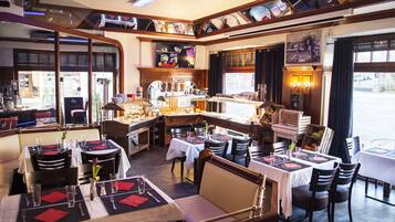 Daily buffet breakfast (EUR 14.50 per person)