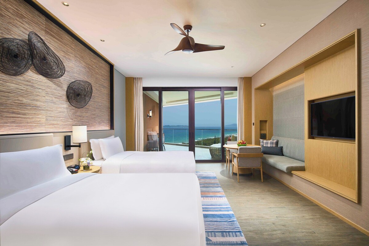 Ropa de cama de alta calidad y minibar 