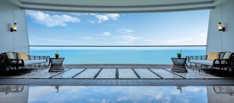 คราวน์พลาซ่า ซานย่าไห่ถังเบย์รีสอร์ต บาย IHG