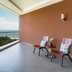 1 King Standard Oceanfront High Floor | View from room