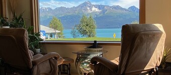 Front Row Bed and Breakfast