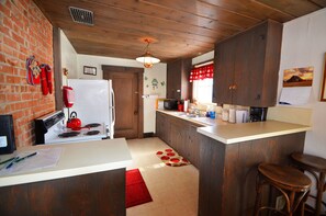 Private kitchen - Nun's Cabin (Brighton)