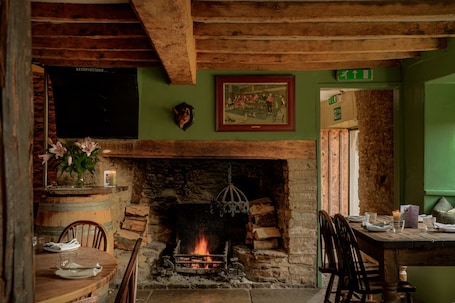 Restaurant. The Bell Inn