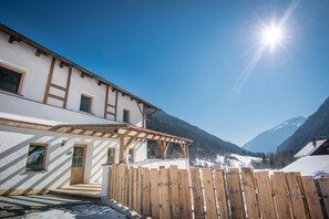 Front of property - Gletscher Appartements (Flattach)