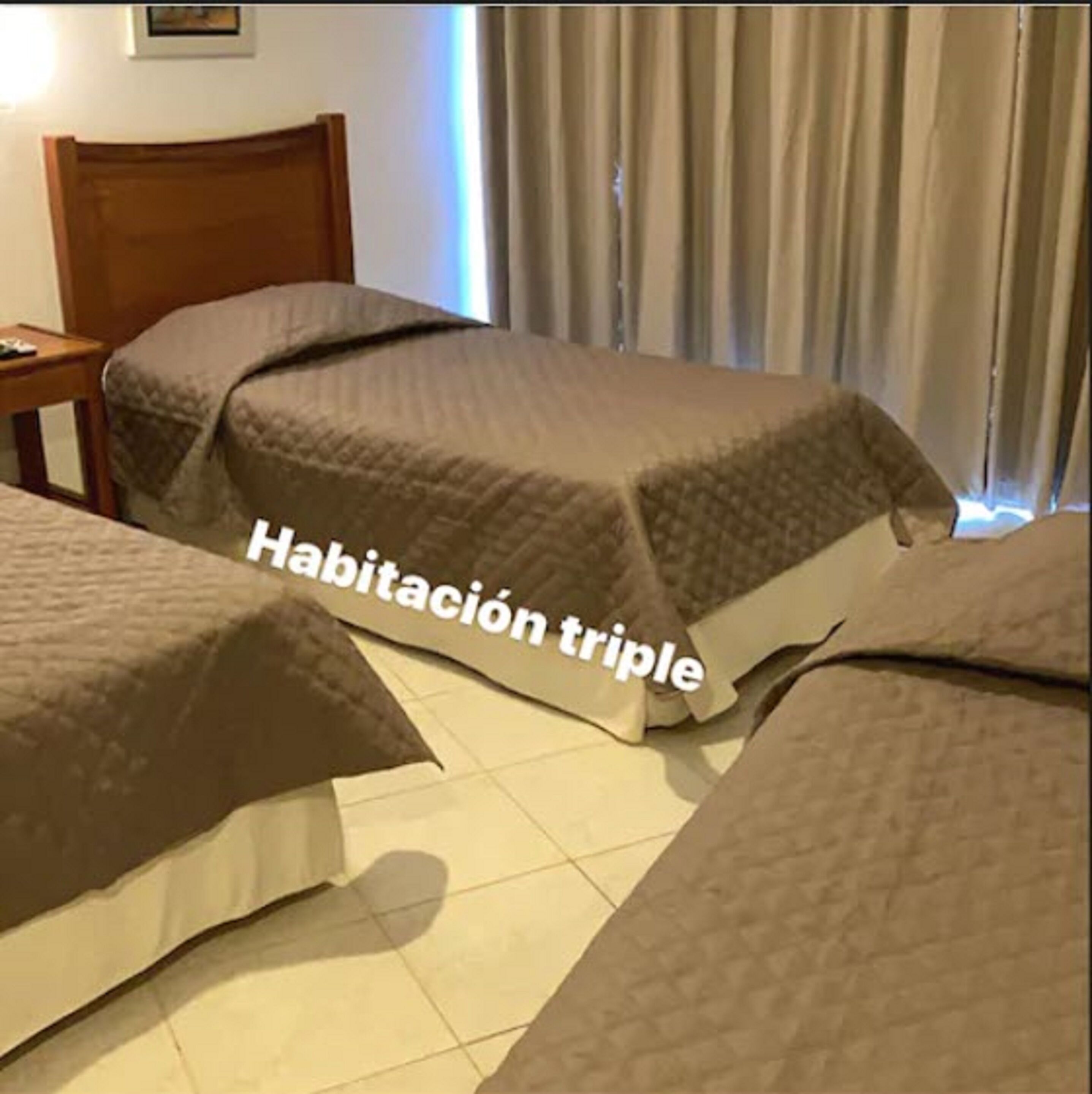 Wifi gratis y ropa de cama 