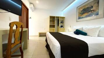 Superior Studio Suite | Premium bedding, down duvets, in-room safe, individually decorated
