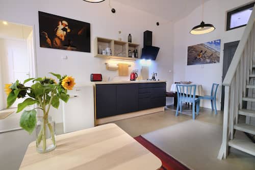 Design-Apartment, 2 Schlafzimmer, Küche | Eigene Küche | Kühlschrank, Mikrowelle, Ofen, Herdplatte
