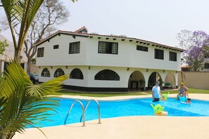 Outdoor pool - COLCA Casa Suite Cieneguilla (Cieneguilla)