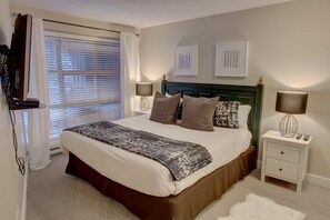 2 bedrooms, iron/ironing board, Internet, bed sheets