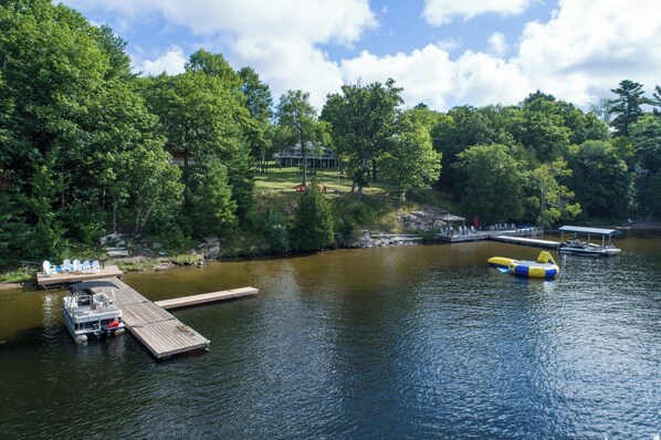 Marina - Lakeview Escape to Muskoka - Oak 3 Bedroom Cabin (Bracebridge)