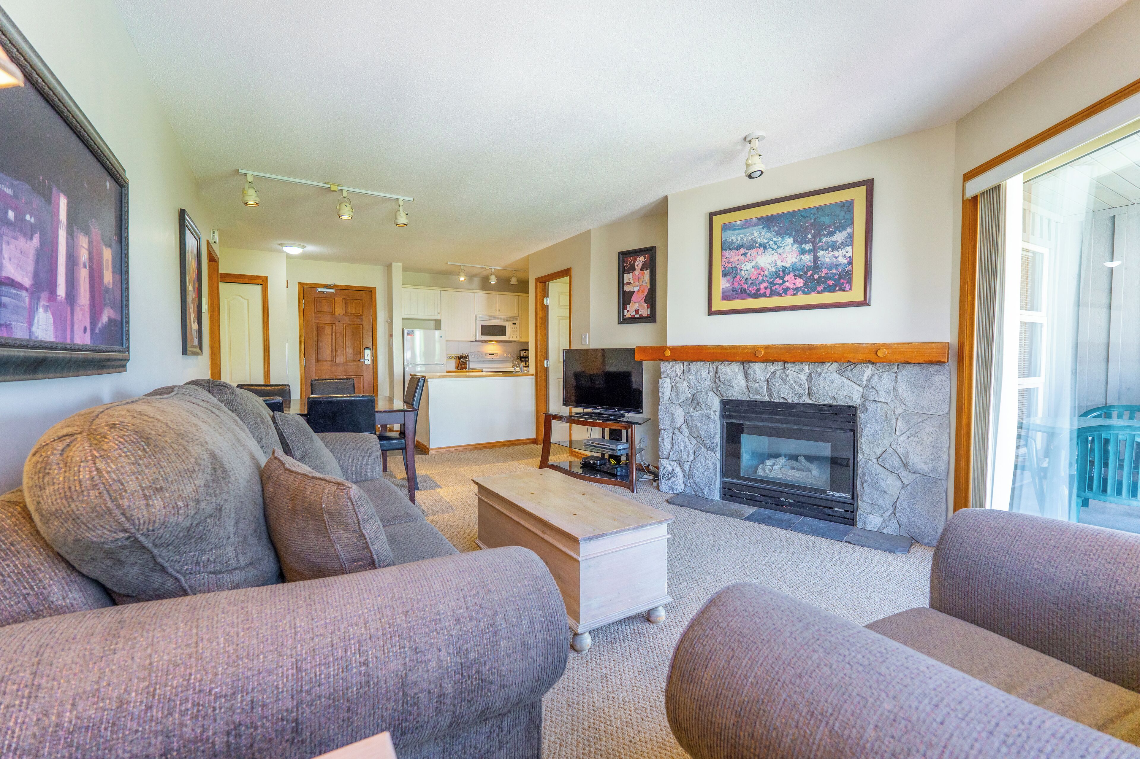 TV, fireplace, DVD player