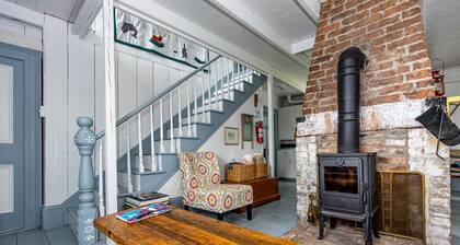 Traditionelles Ferienhaus in historischer Dreifaltigkeit