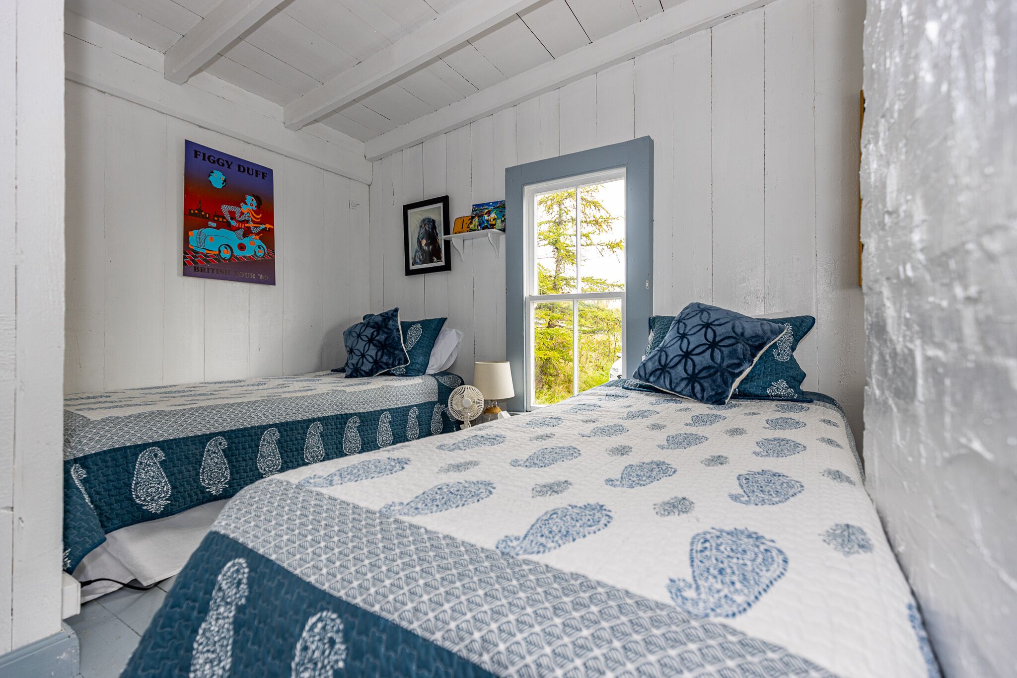 3 habitaciones, escritorio, tabla de planchar con plancha y wifi 