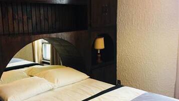 7 bedrooms, free WiFi