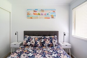 3 室のベッドルーム、デスク、アイロン / アイロン台、WiFi