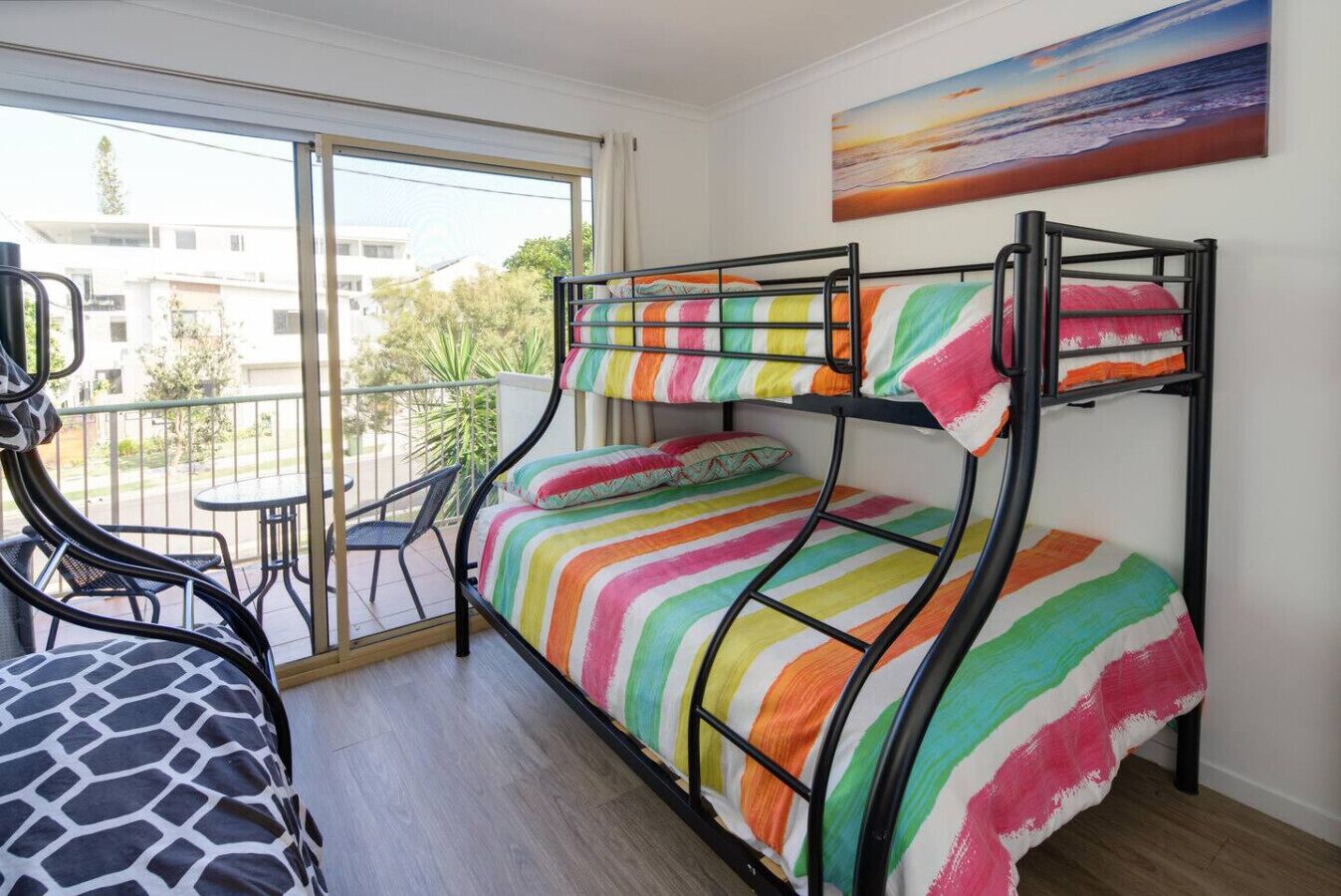 3 Schlafzimmer, Schreibtisch, Bügeleisen/Bügelbrett, WLAN