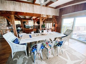 Dining - BEACH FRONT to BAY with boatdock, swimming pool, pickleball courts and kayaks. (Panacea)