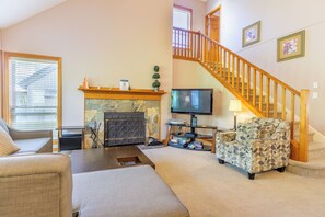 TV, fireplace, DVD player