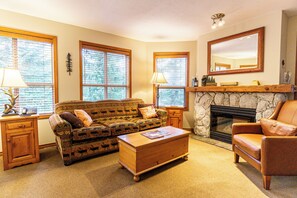 Téléviseur, foyer, lecteur de DVD