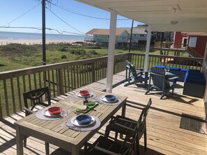 Outdoor dining - Fabulous Lighthouse, stone's throw away from beach,120 ft ,w/ stunning views! (Galveston)