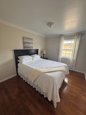 3 habitaciones, camas con pillow-top y tabla de planchar con plancha 
