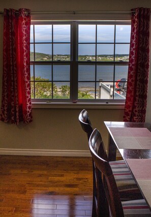 Dining - Peridot By The Shore, Rocky Harbour Newfoundland (Rocky Harbour)