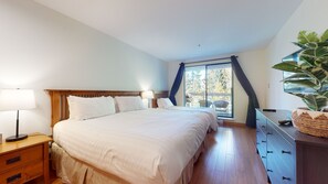 1 bedroom, iron/ironing board, Internet, bed sheets