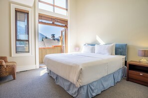 4 habitaciones, tabla de planchar con plancha, internet y ropa de cama