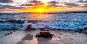 Beach nearby, beach towels - ♥ Hilltop Hacienda – Private Villa with Panoramic Views! ♥ (San Diego)