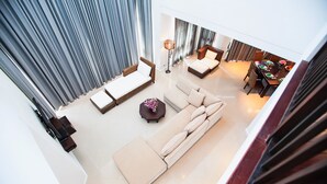 3 Bedrooms Villa | บริเวณนั่งเล่น | ทีวีจอแบน 32 นิ้ว พร้อมช่องเคเบิล, ทีวี