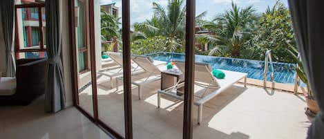 3 Bedrooms Villa | Teras/patio