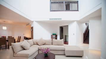 3 Bedrooms Villa | Living area | 32-inch flat-screen TV with cable channels, TV